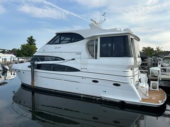52' Carver 2000 Yacht For Sale